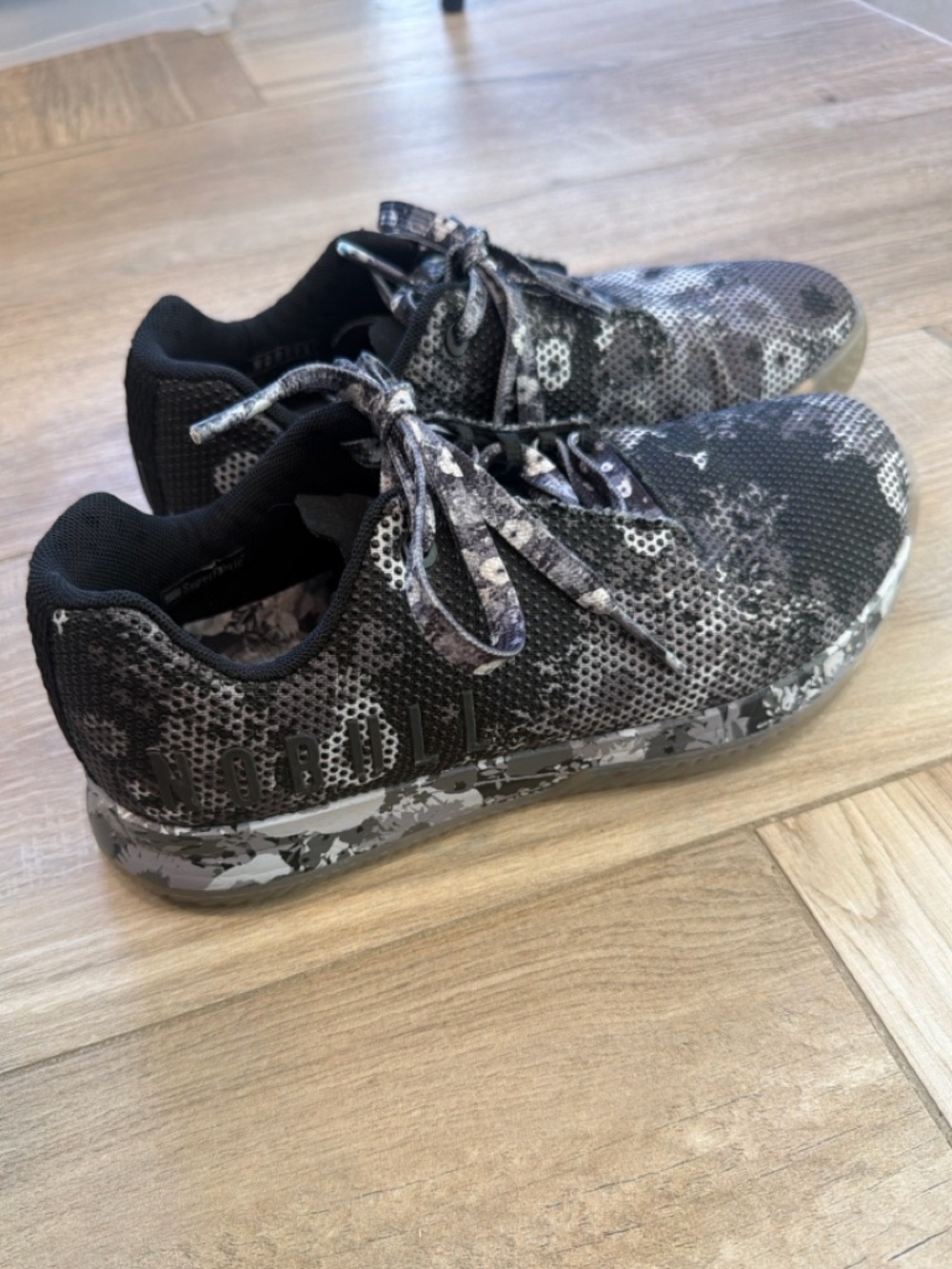 NOBULL Training Shoes - Picture 4 of 5